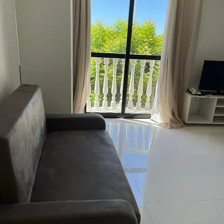 Apartamento Flat Classic 102 *